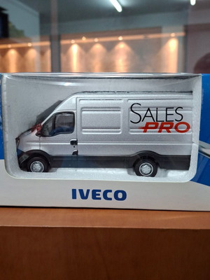 Iveco Van Daily ROS 1/43 new in box