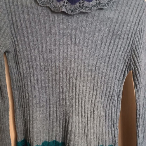 Knitted dress like new, size M, gray with petrol and purple patterns
