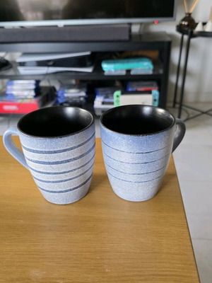 Ceramic mugs set of 2 blue striped like new