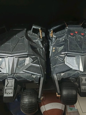 Batman vehicles like new with rockets and bike launcher