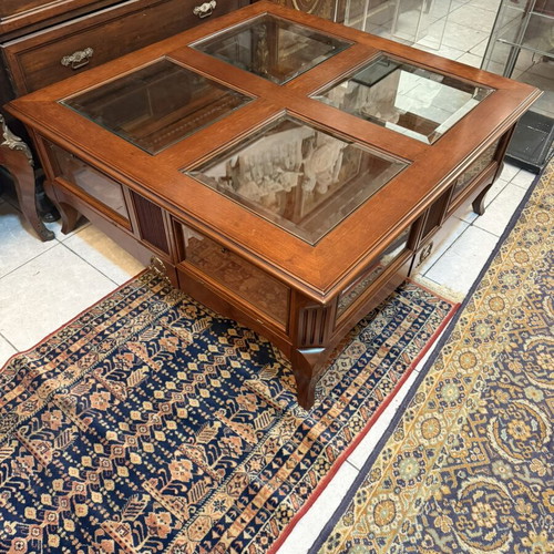Coffee table like new, height 0.47m, width 1.13m