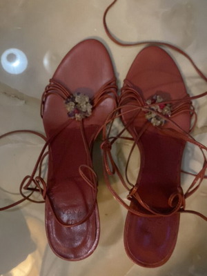 Zara fuchsia heeled sandals used, size 37, thin heel, lace-up