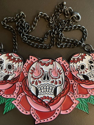 Kreepsville Necklace like new