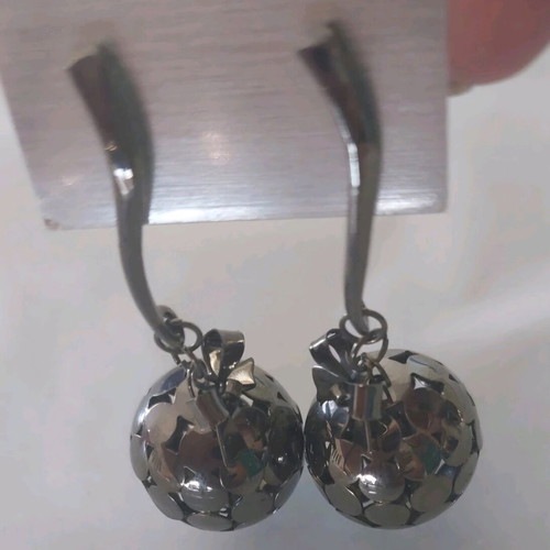 Pendant earrings and necklace set new with gift bracelet
