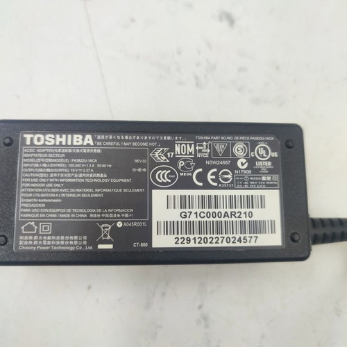 Toshiba Laptop Genuine Power Supply PA3822U-1ACA like new