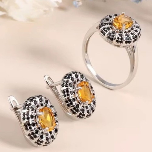 Silver jewelry set with natural citrine