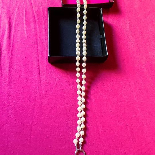 Necklace with pearls and metal elements new