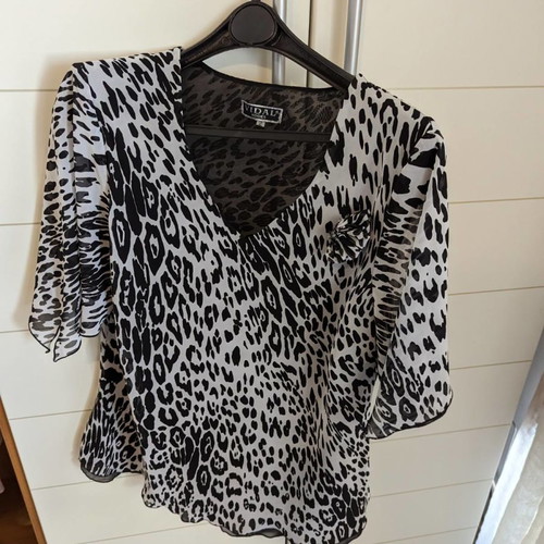 Women's blouse used size L