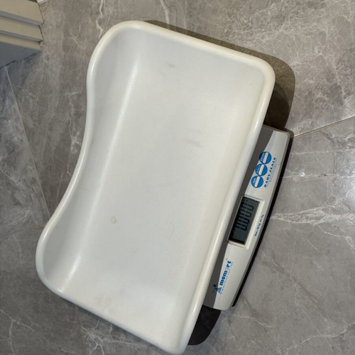 Baby scale used, good condition