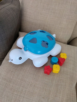 Fisher Price educational turtle for 12m+ like new