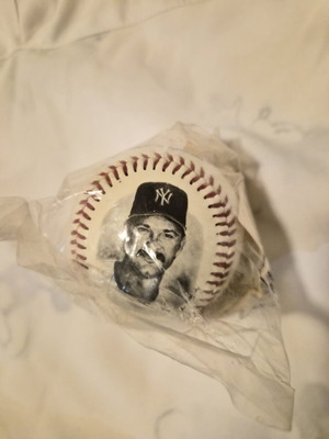 Burger King Fotoball Don Mattingly New York Yankees 1996 baseball ball new