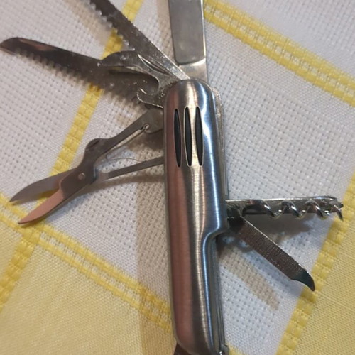 Multi-Tool Pocket Knife like new, stainless steel with 11 tools