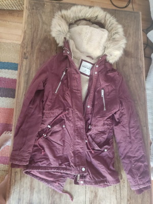 Tally Weijl women's burgundy jacket with removable fur hood