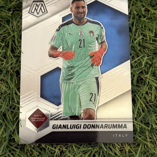 Panini Mosaic FIFA Road to the World Cup 2021-22 Gianluigi Donnarumma card