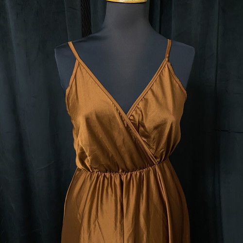 Satin dress bronze color new, size M/L