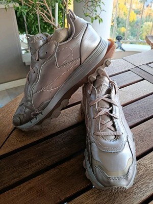 Reebok Classic Legacy γυναικεία sneakers καινούργια, μεταλλικό rose gold