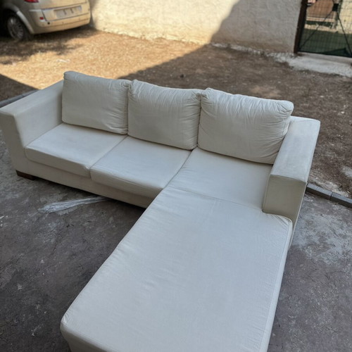 Three-seater sofa with corner