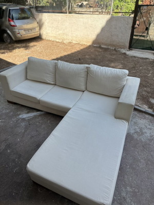 Three-seater sofa with corner