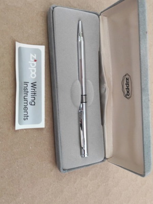 Zippo pen silver color like new with velvet gray case