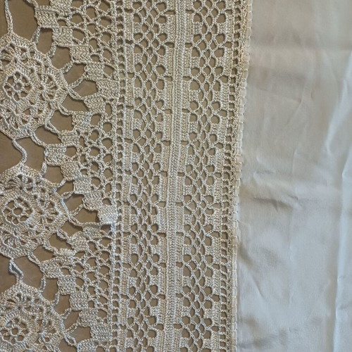 Silk Soufli table linens, 3 pieces