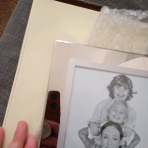 Silver photo frame new with box for 16.5 x 11.5 cm photos