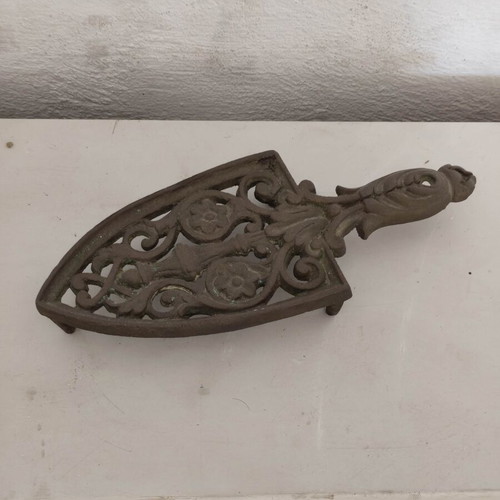 Iron base used, vintage