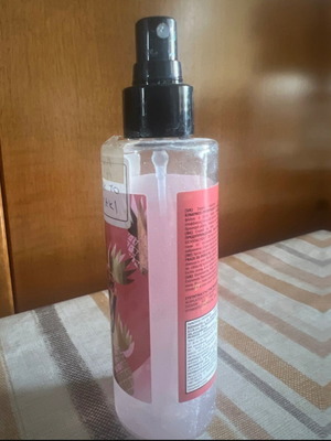 Body mist watermelon used, with glitter