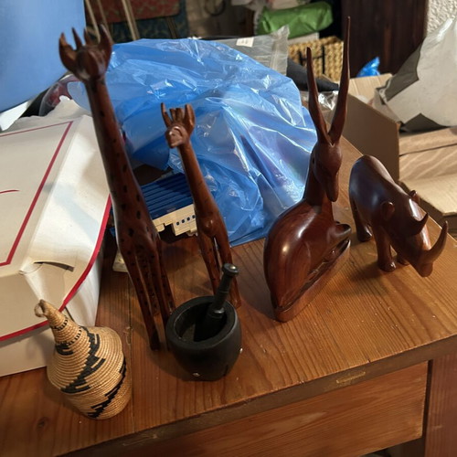 Wooden animals like new from Congo