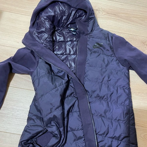 Nike puffer coat like new, purple tech fleece