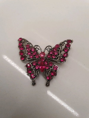 Butterfly pin like new