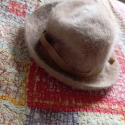 Kangol hat like new, beige, size M