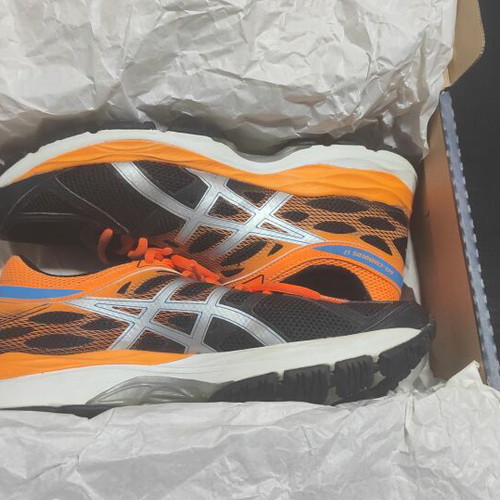 Asics Cumulus 17 running shoes, size 38, black and orange