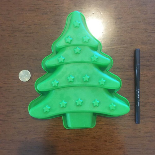 Lurch Silicone Christmas Tree Mold like new