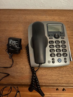 General Electric corded phone like new, gray