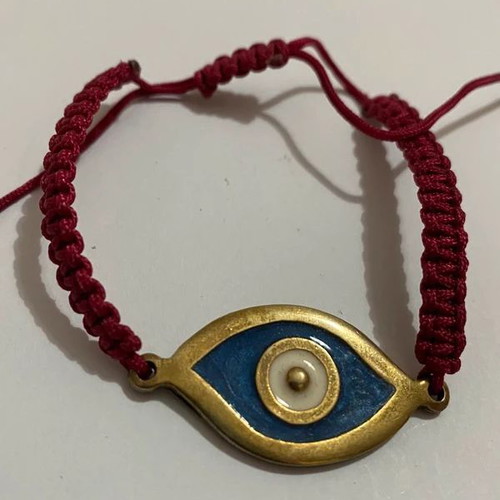 Bracelet with evil eye blue and red adjustable cord like new