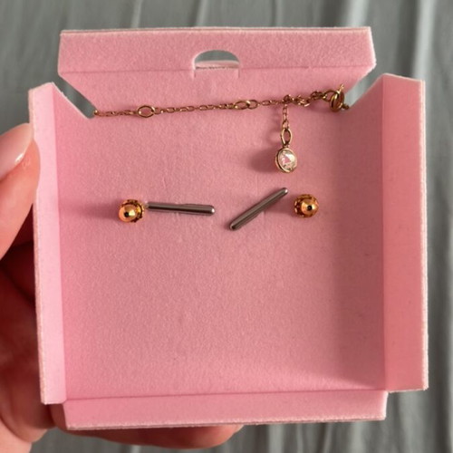 Swarovski necklace and earrings set green and gold, like new