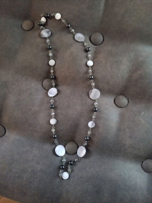 Long necklace like new with iridescent beads gray and silver