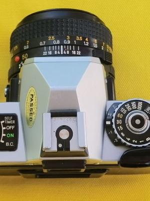 Minolta XG9 camera with Minolta MD 50mm 1:2 lens like new