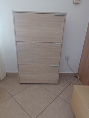 Παπουτσοθήκη σαν καινούργια, φυσικό χρώμα ξύλου, 3 ζευγάρια ανά ντουλαπάκι