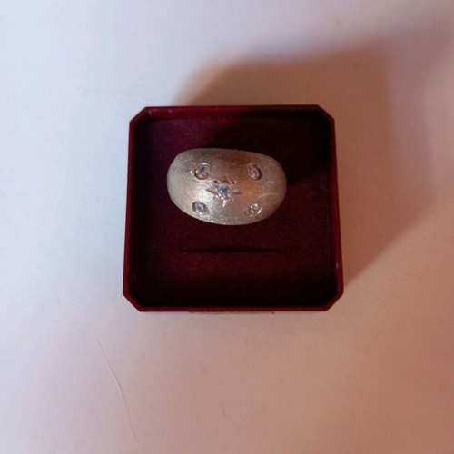 Silver 925 ring bombe with 5 zircon stones new, sandblasting method