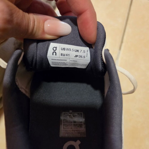 On Running Shoes used, white and grey, size 41