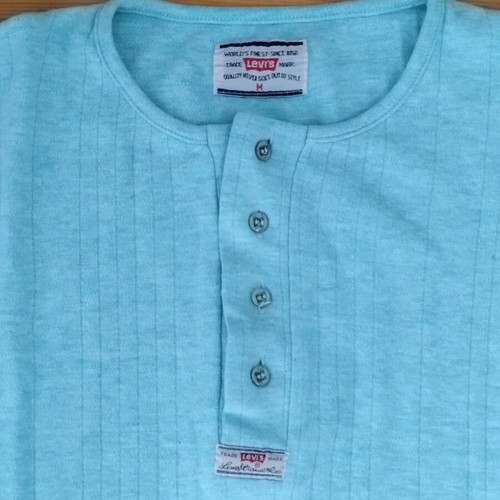Levi's vintage t-shirt like new, turquoise size M
