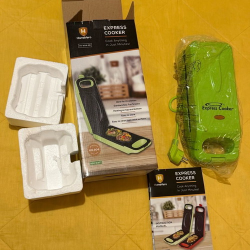 HomeVero Express Cooker new with recipe book and manual