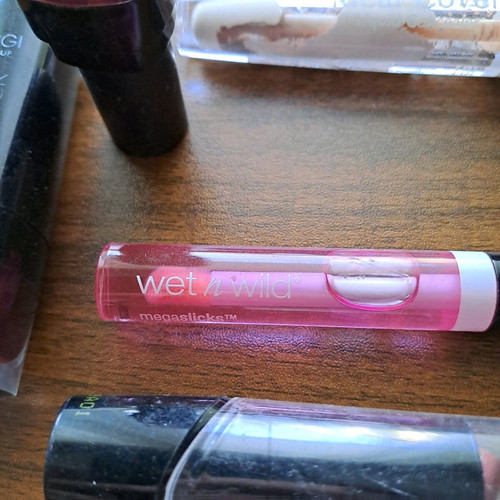 Makeup pack used with Grigi lipsticks, Seventeen concealer, Rimmel