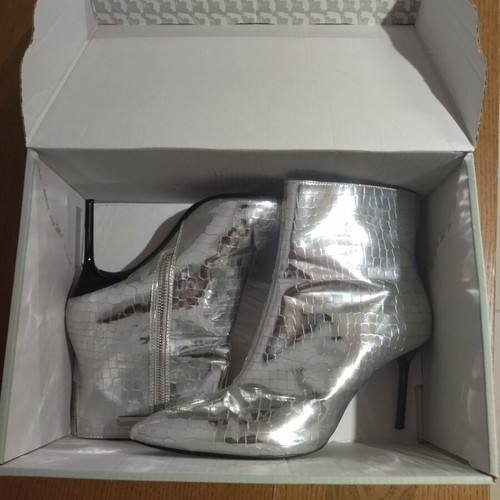 Bershka Silver Croc Ankle Boots size 39 like new