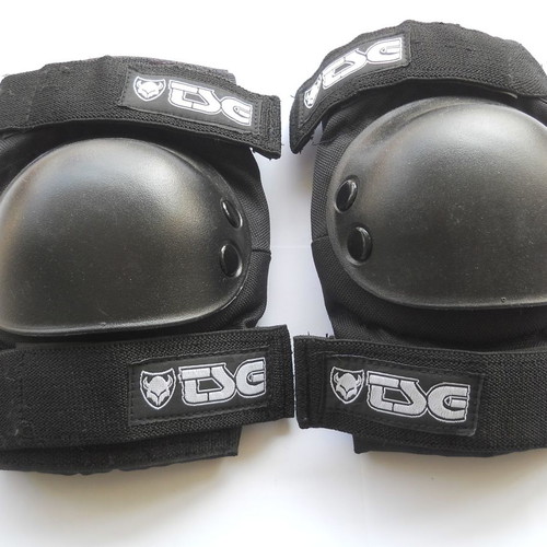 TSG basic protection set used for bicycle, roller, and skates