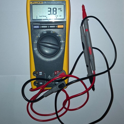 Fluke 175 digital multimeter like new