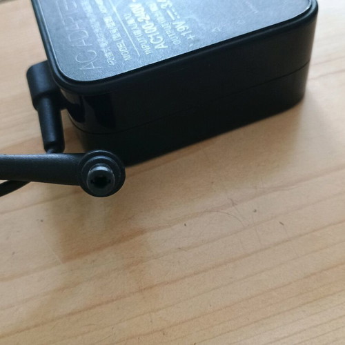 Keyboard and charger for Asus X550L laptop like new