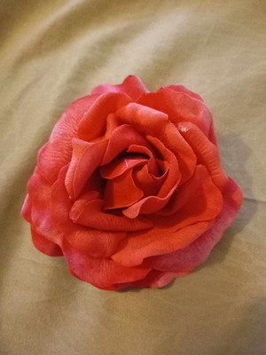 Vintage rose boutonniere like new