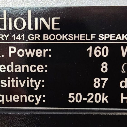 Audioline Cherry 141 GR Bookshelf Speakers like new, 3 way bass reflex